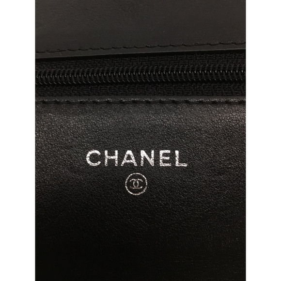 Chanel Matelasse Patent Chain Shoulder Bag - Picture 5 of 9